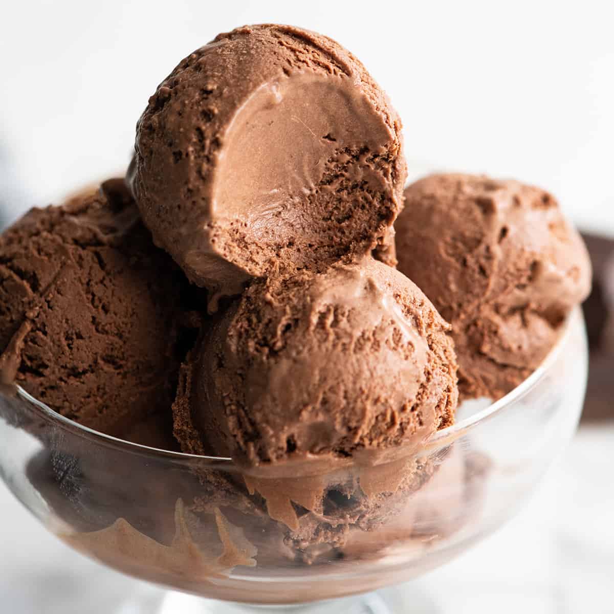 Rich Homemade Chocolate Ice Cream